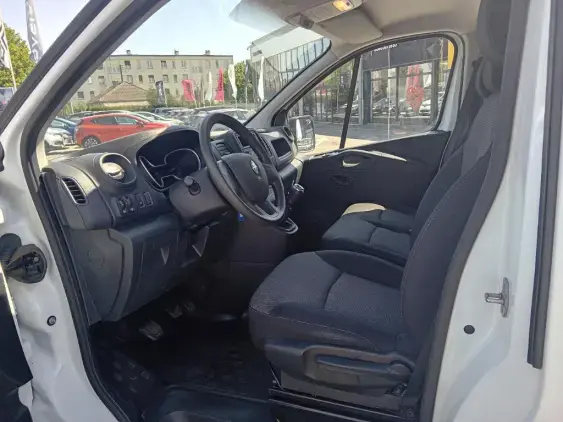 RENAULT TRAFIC FG III - voiture d'occasion - Photo 18