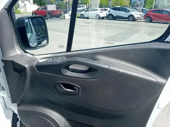 RENAULT TRAFIC FG III - voiture d'occasion - Photo 20