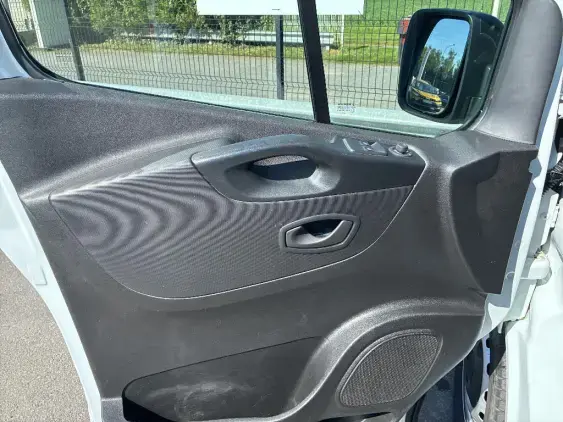 RENAULT TRAFIC FG III - voiture d'occasion - Photo 19