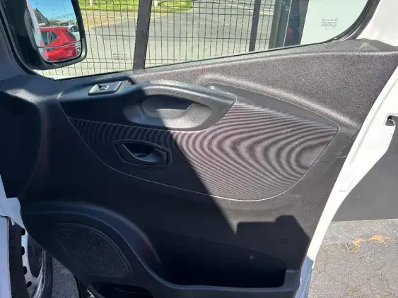 RENAULT TRAFIC FG III - voiture d'occasion - Photo 20