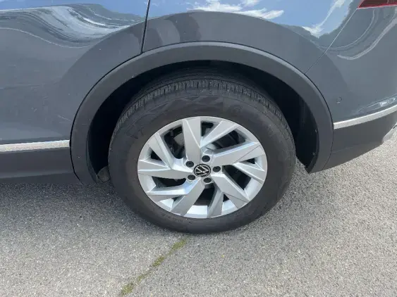 VOLKSWAGEN TIGUAN II - voiture d'occasion - Photo 24