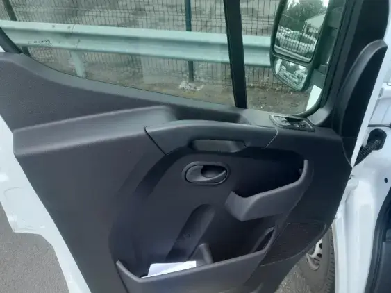 RENAULT MASTER FG III - voiture d'occasion - Photo 18