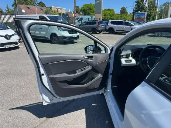 RENAULT CLIO V - voiture d'occasion - Photo 19