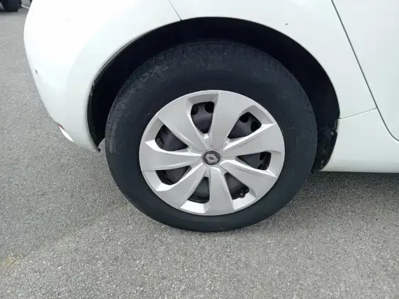 RENAULT ZOE - voiture d'occasion - Photo 25