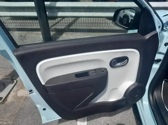 RENAULT TWINGO III - voiture d'occasion - Photo 18