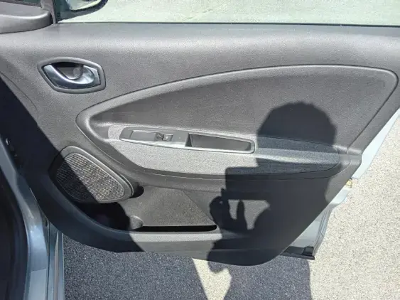 RENAULT ZOE - voiture d'occasion - Photo 20