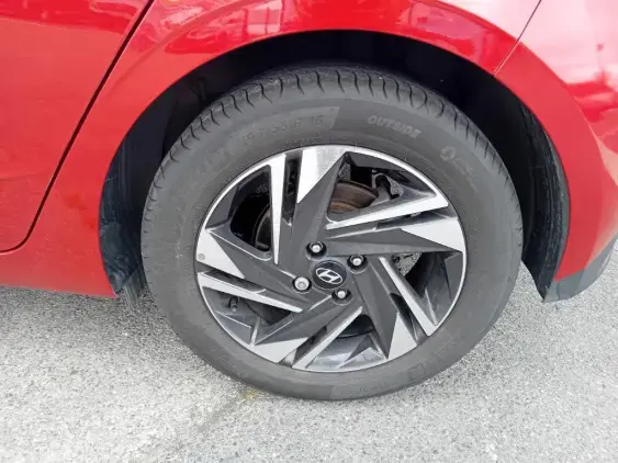 HYUNDAI i20 III - voiture d'occasion - Photo 24