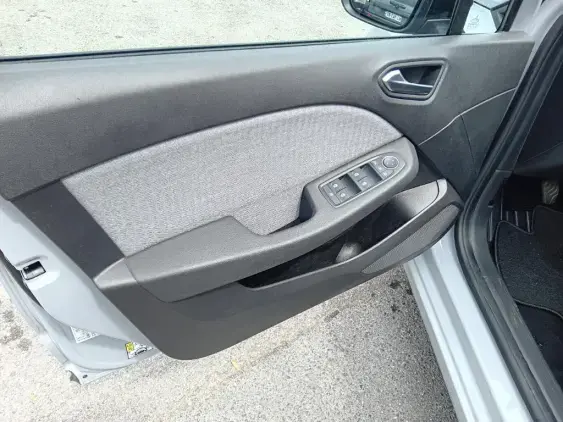 RENAULT CLIO V - voiture d'occasion - Photo 19