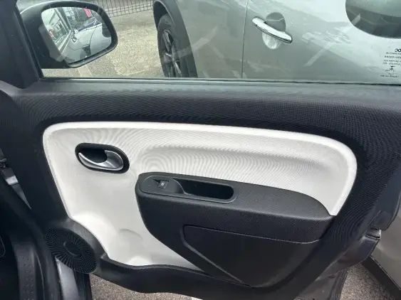 RENAULT TWINGO III - voiture d'occasion - Photo 20