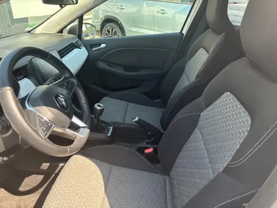 RENAULT CLIO V - voiture d'occasion - Photo 17