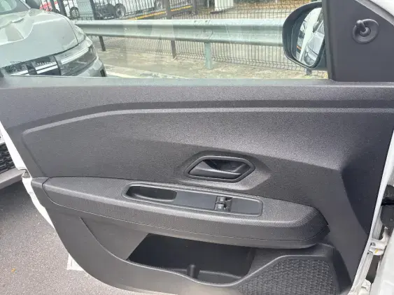 DACIA SANDERO III - voiture d'occasion - Photo 19