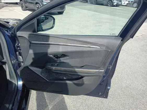 RENAULT MEGANE V - voiture d'occasion - Photo 20