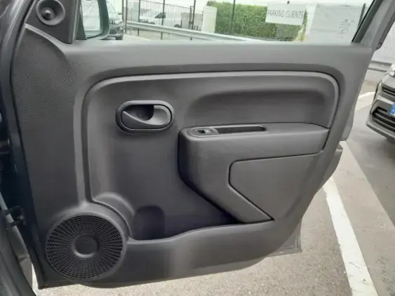 RENAULT TWINGO ELECTRIQUE III - voiture d'occasion - Photo 20