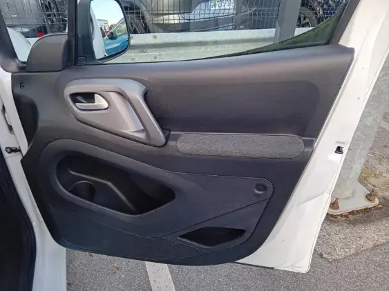 CITROEN BERLINGO II - voiture d'occasion - Photo 20
