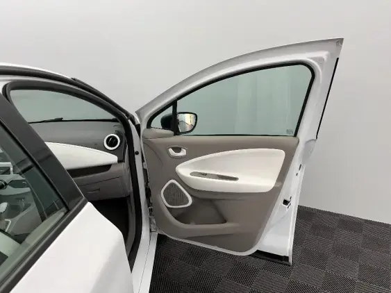 RENAULT ZOE - voiture d'occasion - Photo 20