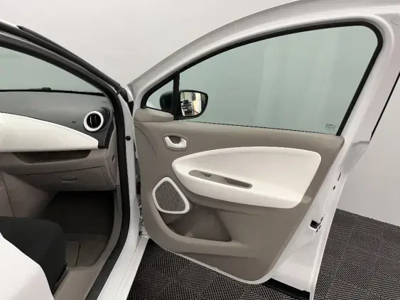 RENAULT ZOE - voiture d'occasion - Photo 20