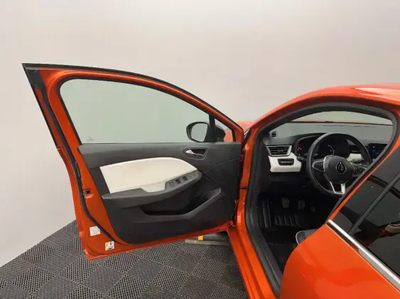 RENAULT CLIO V - voiture d'occasion - Photo 19