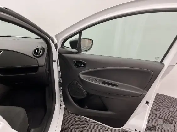 RENAULT ZOE - voiture d'occasion - Photo 20