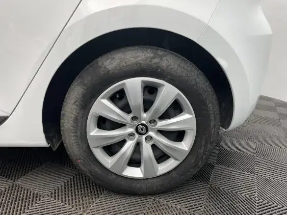 RENAULT CLIO V - voiture d'occasion - Photo 24