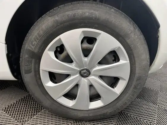 RENAULT ZOE - voiture d'occasion - Photo 23