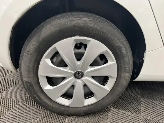 RENAULT ZOE - voiture d'occasion - Photo 24