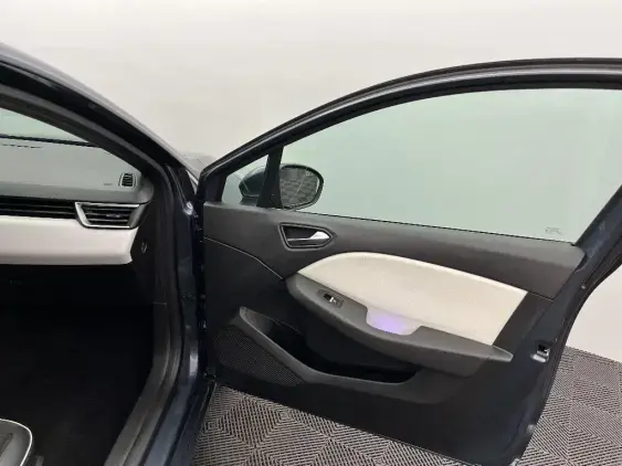 RENAULT CLIO V - voiture d'occasion - Photo 20