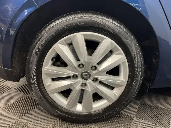 RENAULT MEGANE IV - voiture d'occasion - Photo 25