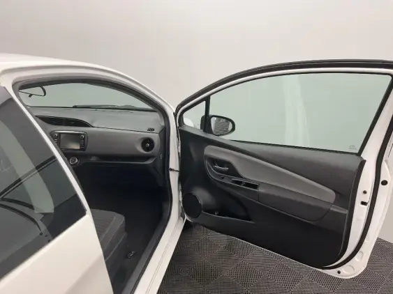 TOYOTA YARIS III - voiture d'occasion - Photo 20