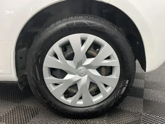 TOYOTA YARIS III - voiture d'occasion - Photo 24