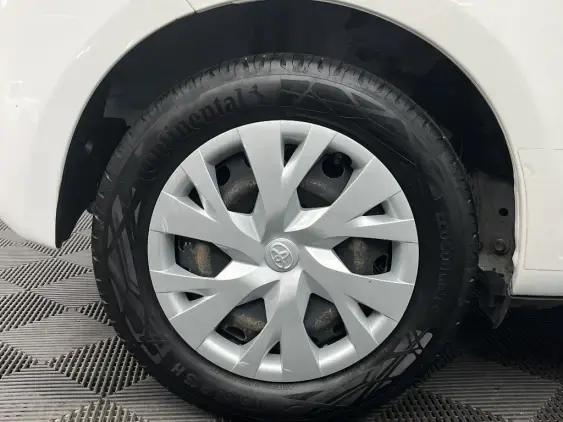 TOYOTA YARIS III - voiture d'occasion - Photo 25