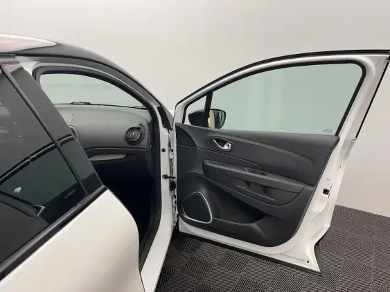 RENAULT CAPTUR - voiture d'occasion - Photo 20