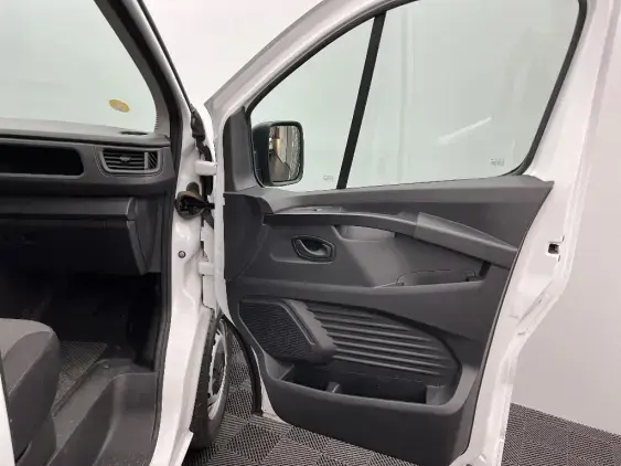 RENAULT TRAFIC FG III - voiture d'occasion - Photo 20