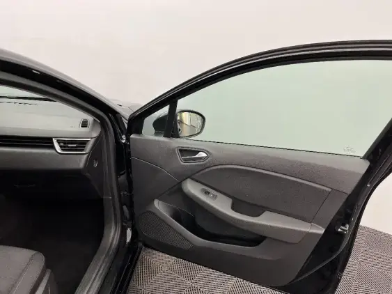 RENAULT CLIO V - voiture d'occasion - Photo 20