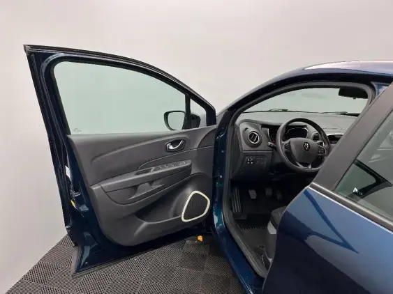 RENAULT CAPTUR - voiture d'occasion - Photo 19