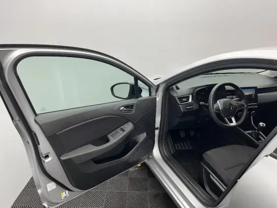 RENAULT CLIO V - voiture d'occasion - Photo 19