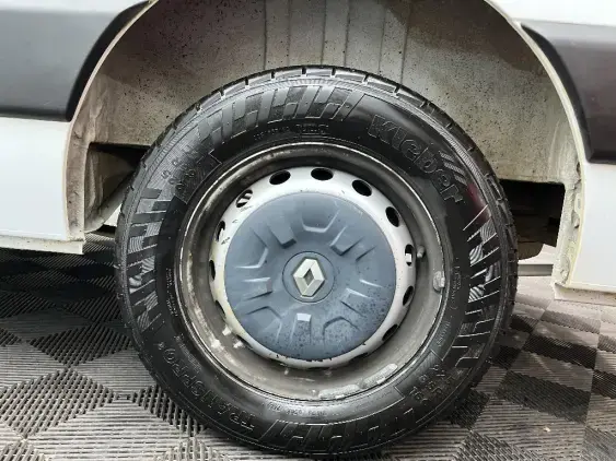 RENAULT MASTER FG III - voiture d'occasion - Photo 24