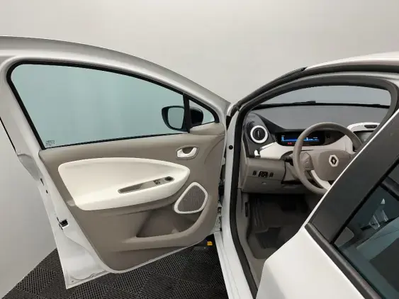RENAULT ZOE - voiture d'occasion - Photo 19