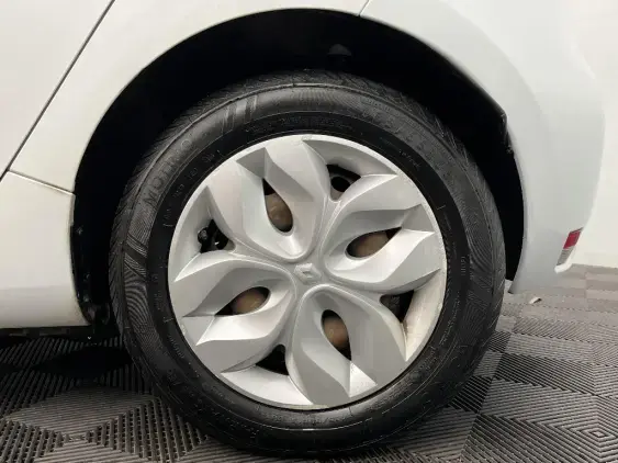 RENAULT ZOE - voiture d'occasion - Photo 24