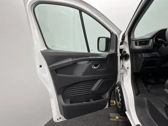 RENAULT TRAFIC FG III - voiture d'occasion - Photo 19