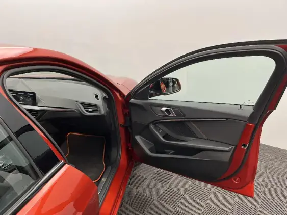 BMW SERIE 1 F40 - voiture d'occasion - Photo 20