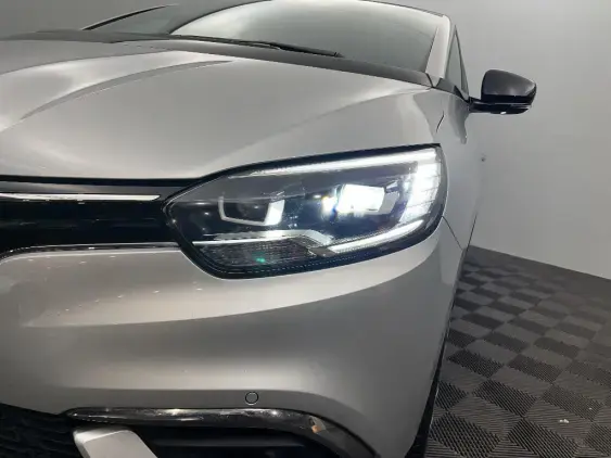 RENAULT SCENIC IV - voiture d'occasion - Photo 22