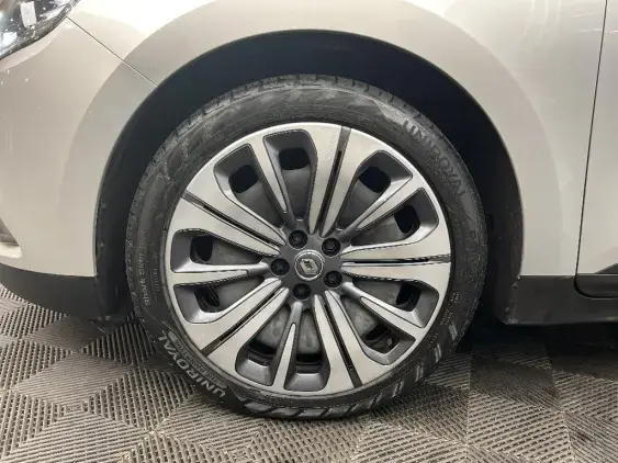 RENAULT SCENIC IV - voiture d'occasion - Photo 23