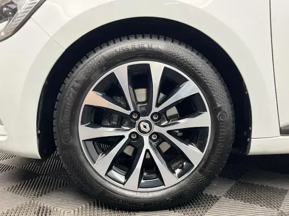 RENAULT CLIO V - voiture d'occasion - Photo 23