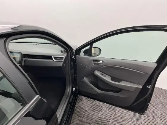 RENAULT CLIO V - voiture d'occasion - Photo 20