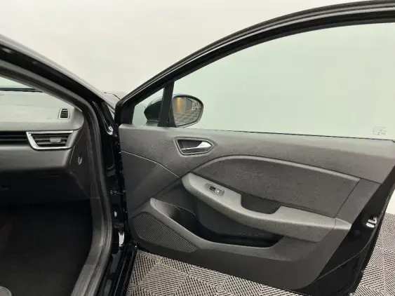 RENAULT CLIO V - voiture d'occasion - Photo 19