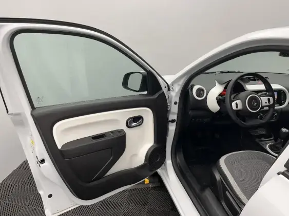 RENAULT TWINGO III - voiture d'occasion - Photo 19
