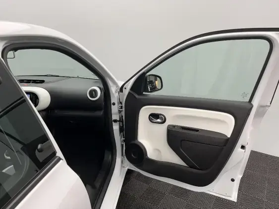 RENAULT TWINGO III - voiture d'occasion - Photo 20