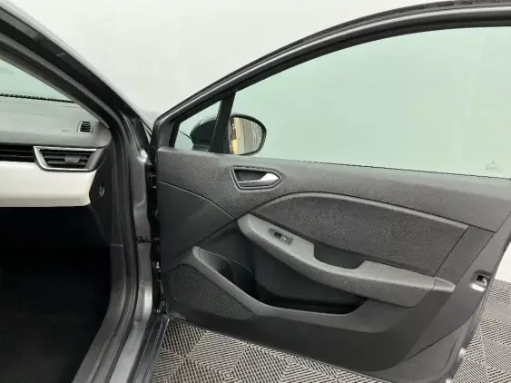 RENAULT CLIO V - voiture d'occasion - Photo 20