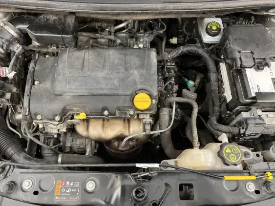 OPEL CORSA E - voiture d'occasion - Photo 21