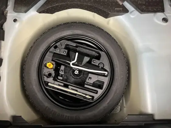 PEUGEOT 208 BUSINESS R II - voiture d'occasion - Photo 17